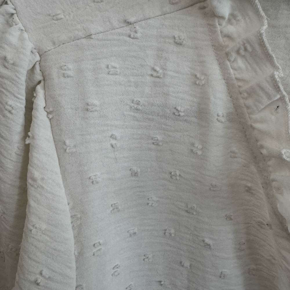 Chic White Ruffled Women's Blouse - Picture 4 of 8
